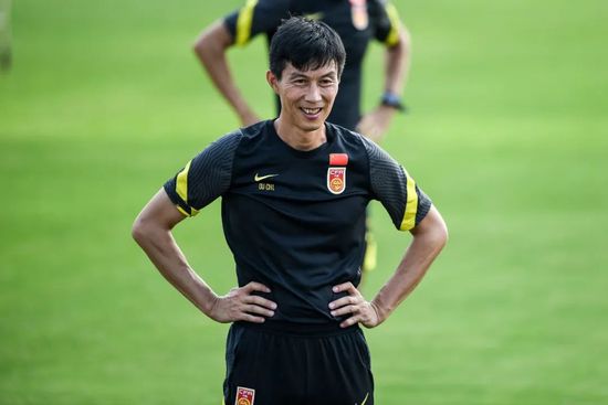 沈腾主演电影票房破250亿 稳居个人票房榜第二名 2022-08-29 据猫眼专业版数据显示，沈腾主演的全部电影票房累计突破250亿，马丽主演的全部电影票房累计突破150亿，由两人共同主演的《独行月球》正在热映中，目前票房累计达28.